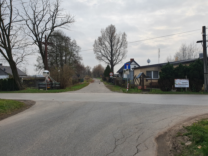 Czy za najbliższym widocznym znakiem ruch pojazdów odbywa się tylko w jednym kierunku?